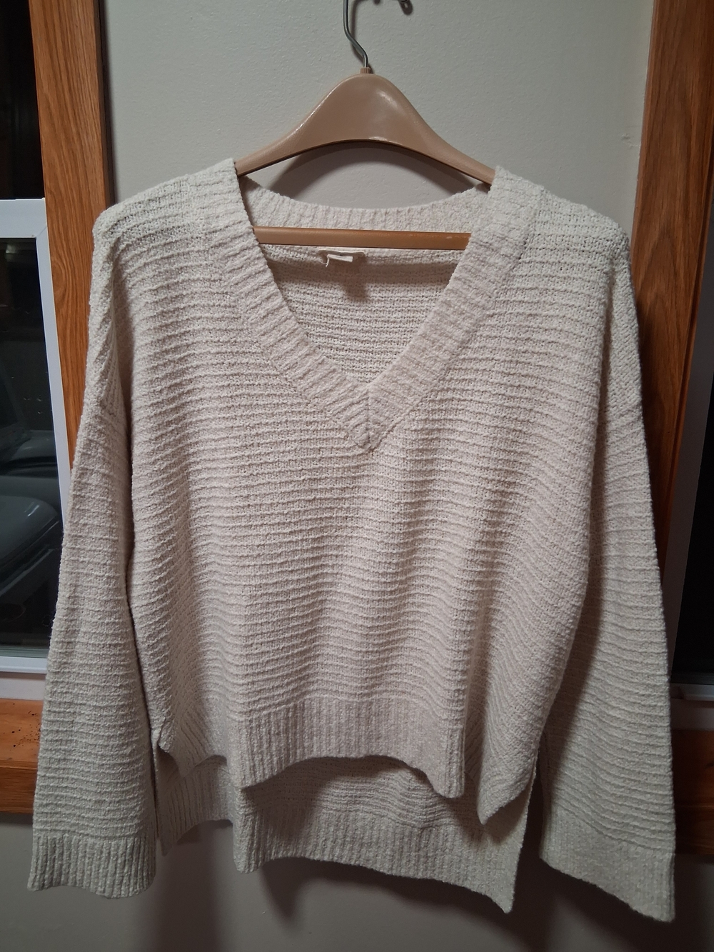 UpWest Cream V-Neck Ribbed Knit Sweater